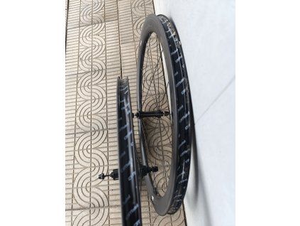 FFWD Karbonová kola TYRO 2(45MM), náboje DT350 2:1, barva MattBlack, plášť,ráfkové brzdy